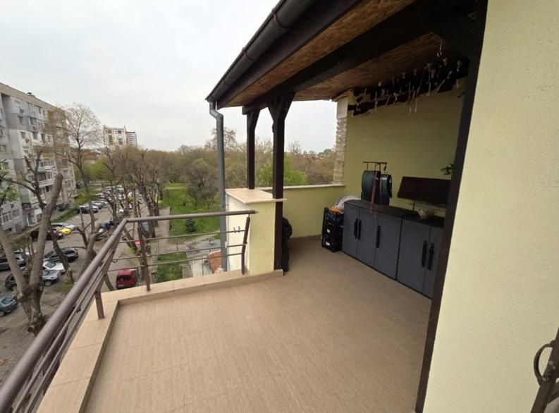 Дава се под наем Двустаен апартамент в Пловдив, Кючук Париж - 60 кв.м за 357 € - Снимка #3