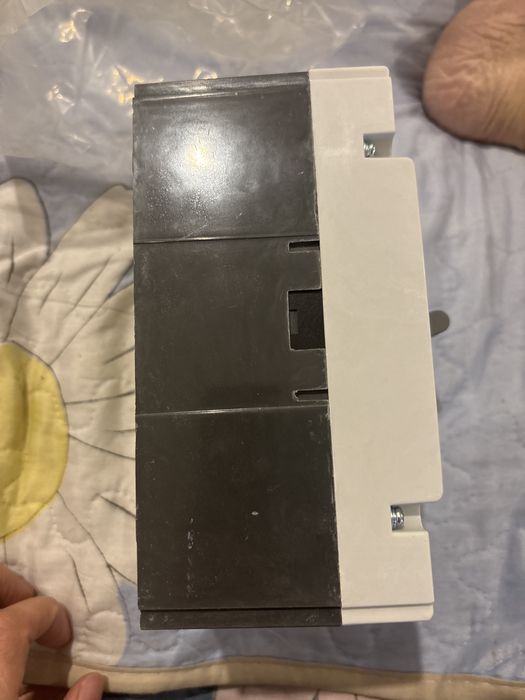 Автомат трехфазный