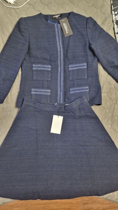 Продам женский костюм