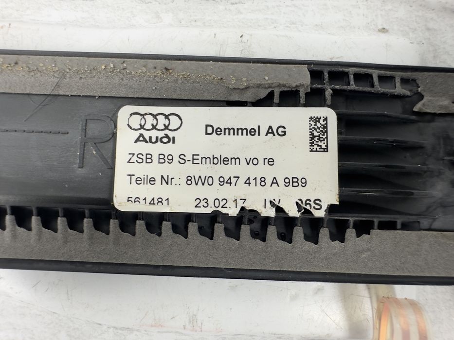 Лайсни прагове AUDI A4 S Line S4 B9 с подсветка 8W0947417A 8W0947418A
