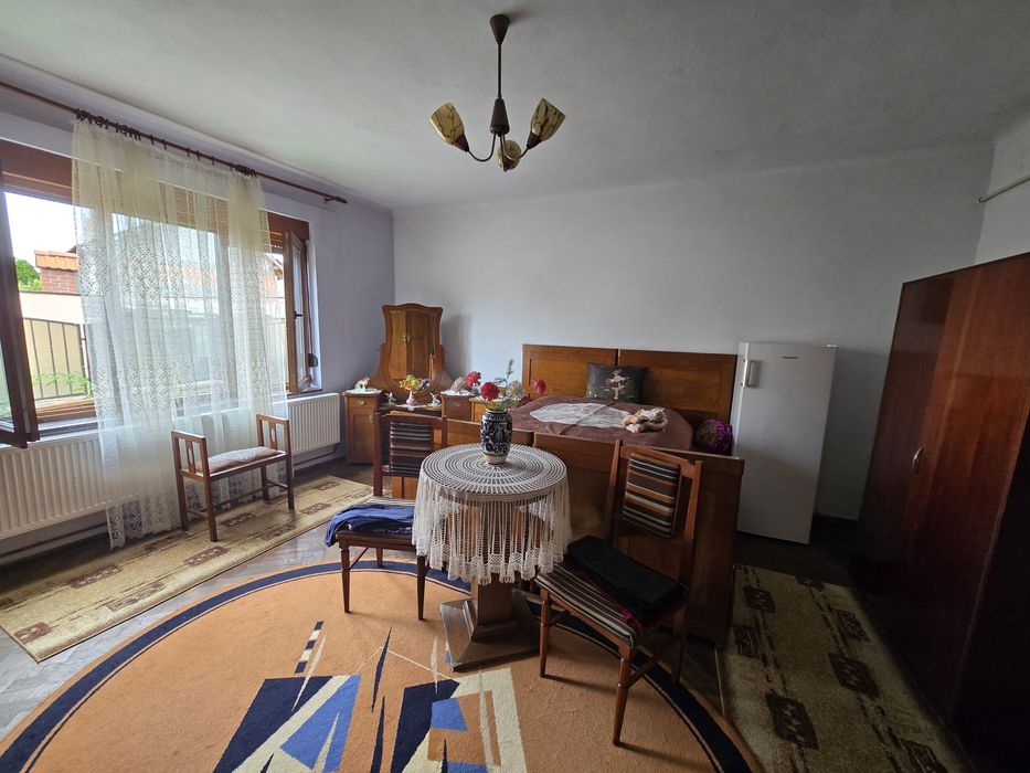 Casa centru / ultracentral  persoana fizica