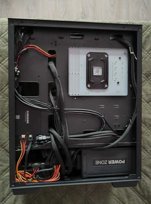 PC Gaming AMD 5700XT RedDevil + AMD Ryzen 5 3600, 16GB DDR4