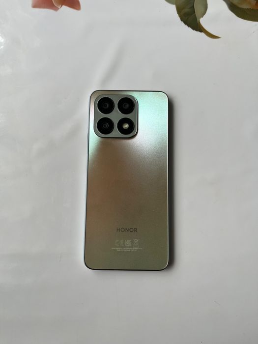 Продам телефон HONOR x8a.