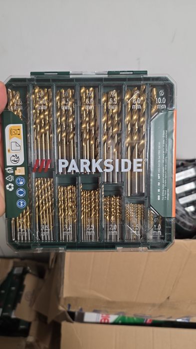 foarfecă electrică de grădină cu acumulator (4V), modelul exact fiind PARKSIDE PAGS 4 A1. Este o unealtă compactă destinată toaletări