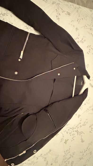 Намалено Corneliani италианско яке