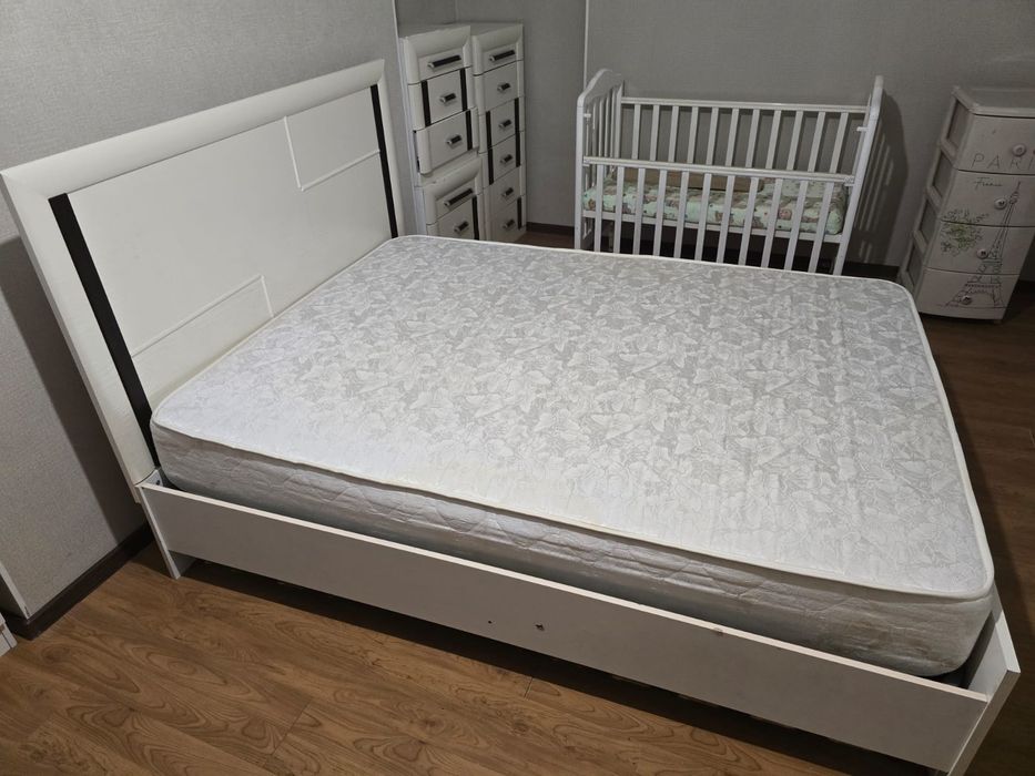 Матрас 150×200 отдам в дар