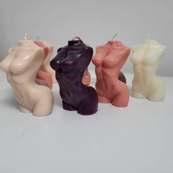 Lumânări torso femeie