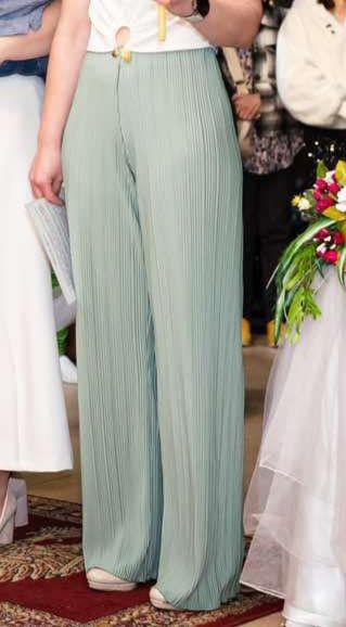 Дамски панталон  10€