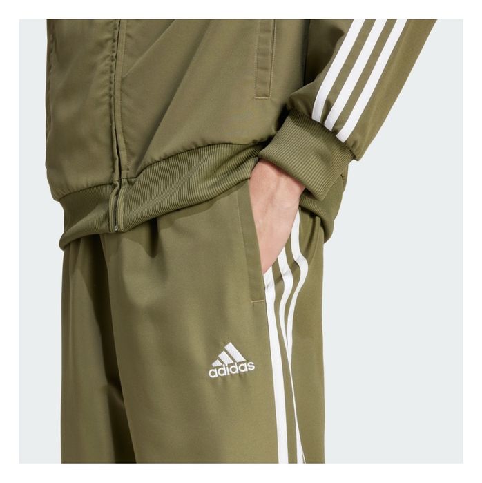 Спортивный костюм адидас