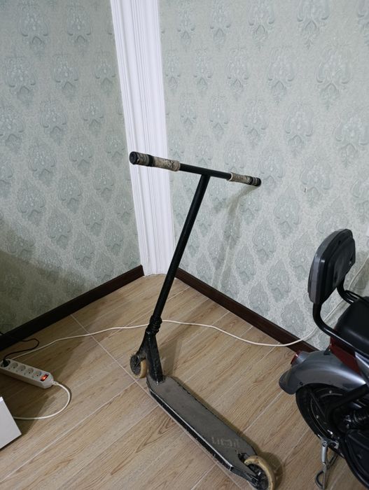 трюковой самокат