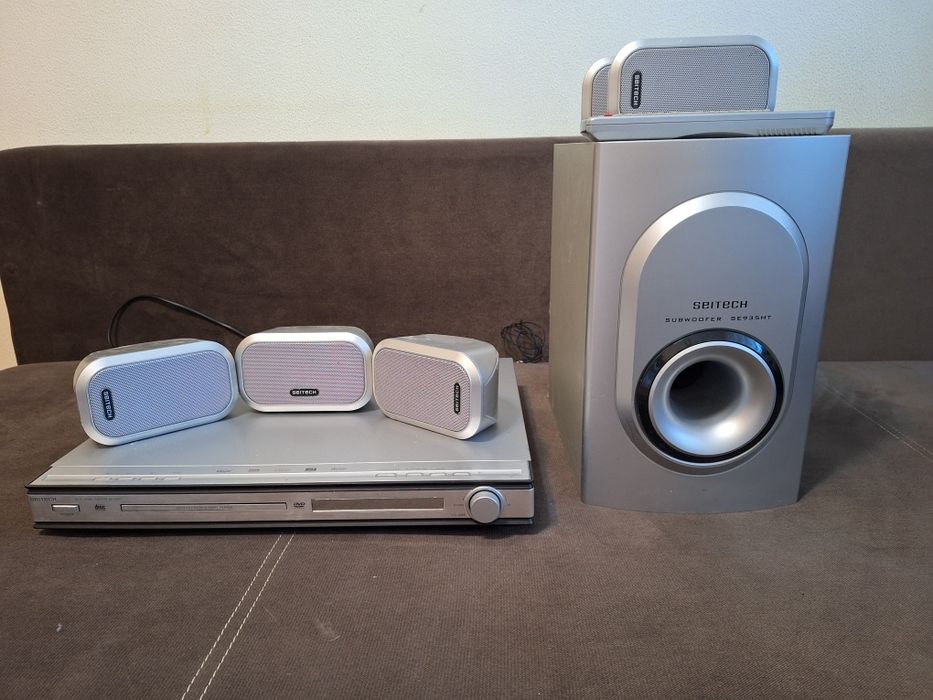 Vând DVD player SEITECH