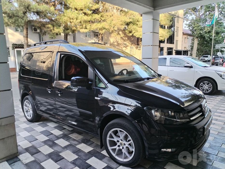 Volkswagen Caddy qora rang