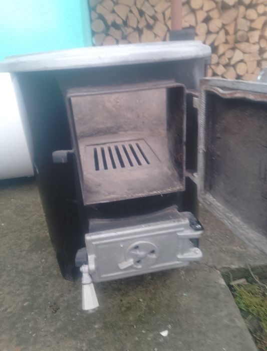 Vând boiler pe lemne