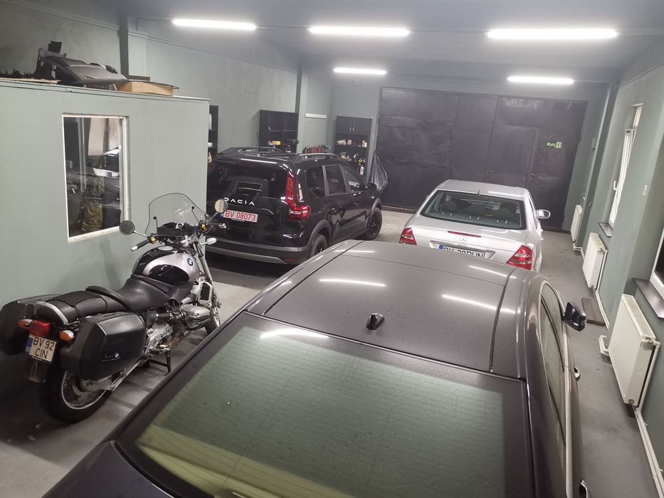 Închiriez garaj, spațiu 90 mp, în Răcădău.