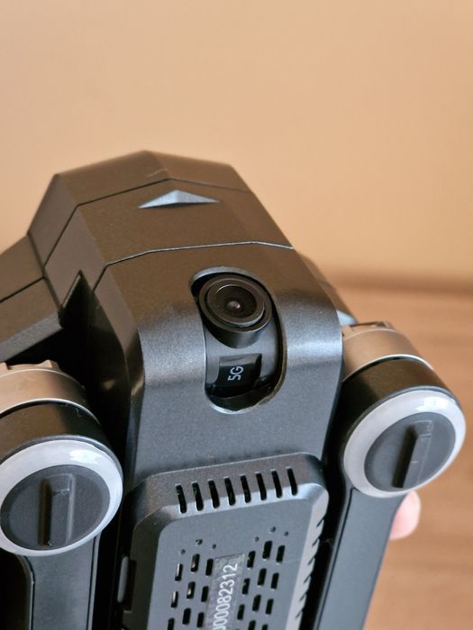 Дрон SJRC F11 пълен комплект + нова батерия