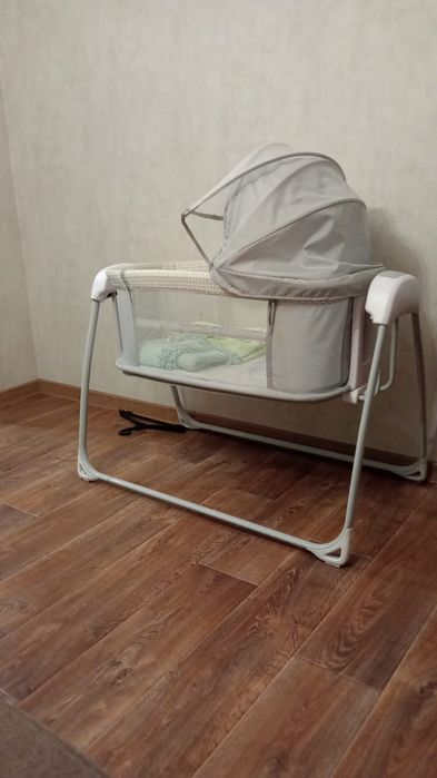 Продам кровать качалка