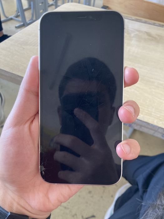 IPhone 12 pro  .