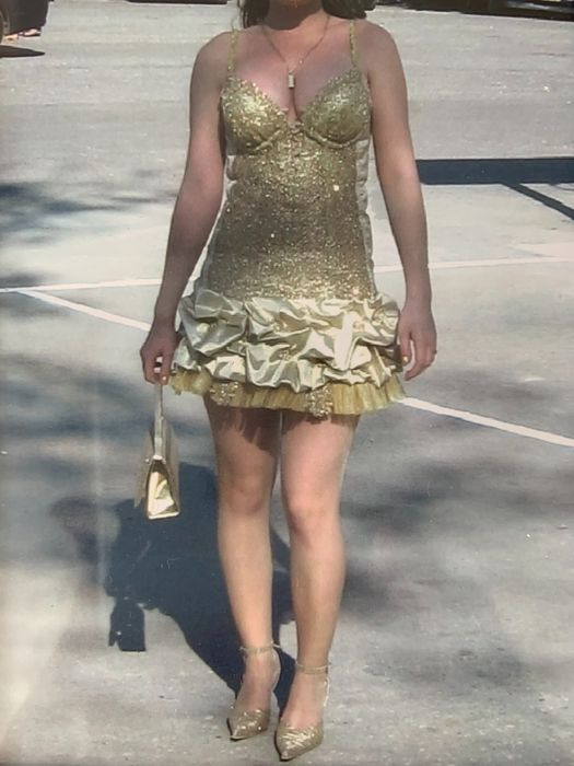 Продавам ефектна бутикова бална рокля