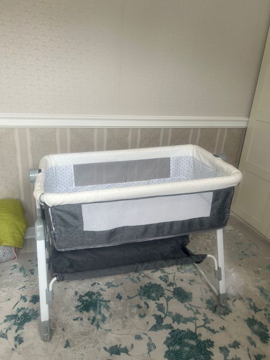 Продам переносную детскую кроватку