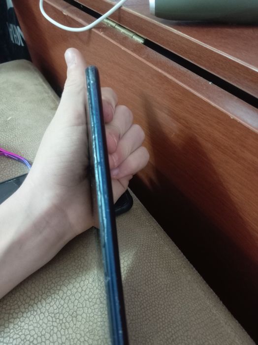 Продаю телефон виво