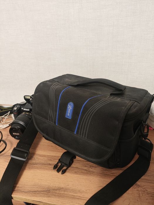 Nikon D3100 + объектив 18–55