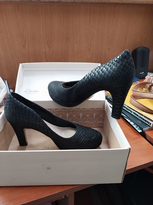 Женски обувки Clarks 37 номер