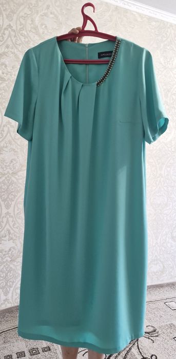 Продам новое нарядное платье