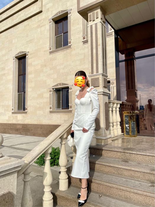 Продаётся платье бренда Lichi