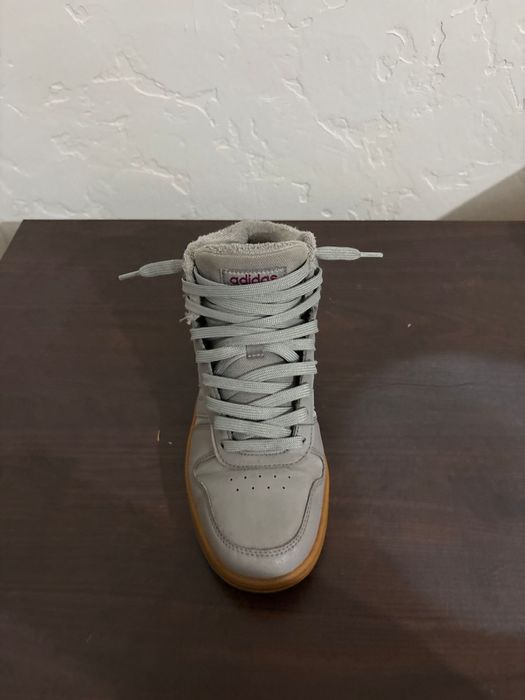 Продам кросовки Adidas