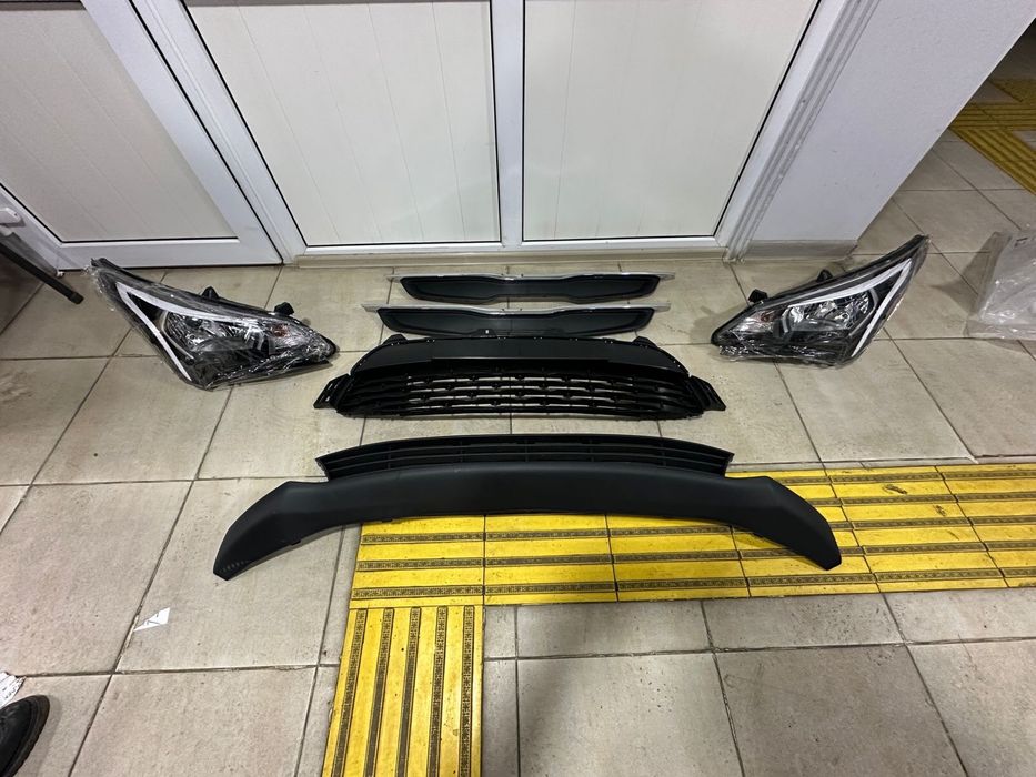 Фара передняя на Kia Rio 2011-23