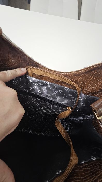 Geantă de damă cu portofel nouă fără eticheta