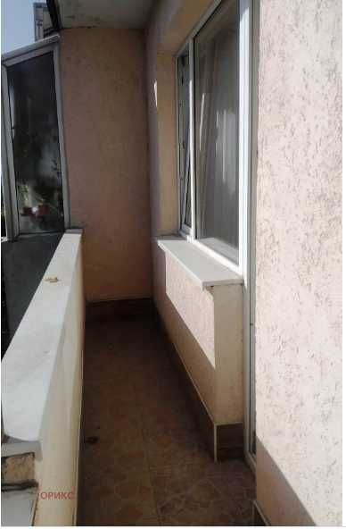 Тристаен обзаведен апартамент в квартал Младост 1-Касабова