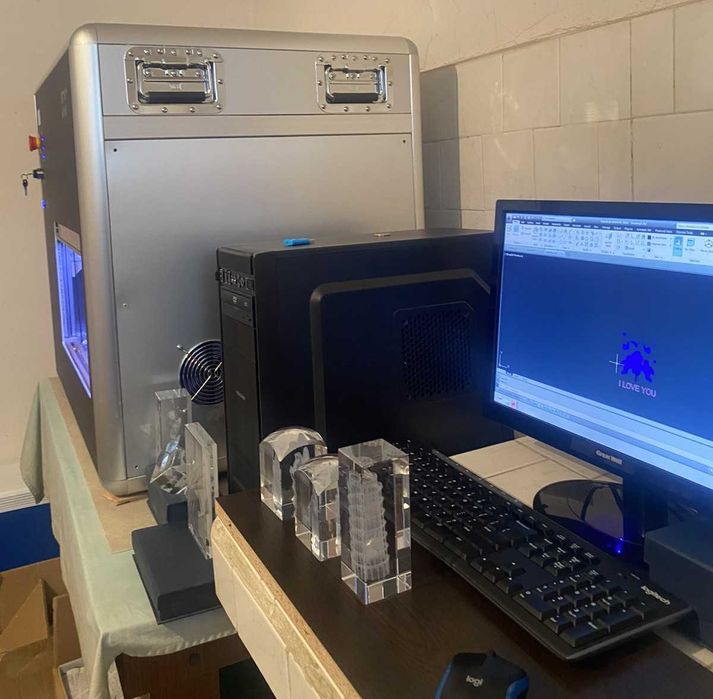 ПРОДАВАМ Професионална машина STN за 3D и 2D лазерно гравиране