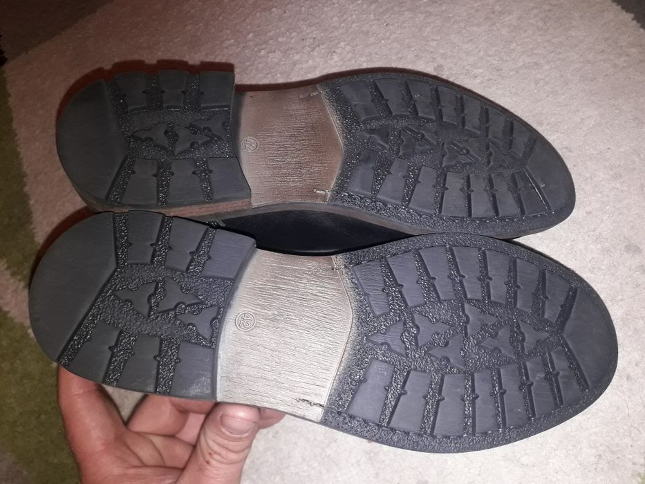 Ghete de piele marimea 42 fabricatie 2020 import Suedia