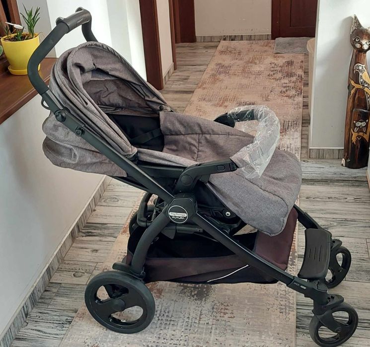 Бебешка количка peg perego