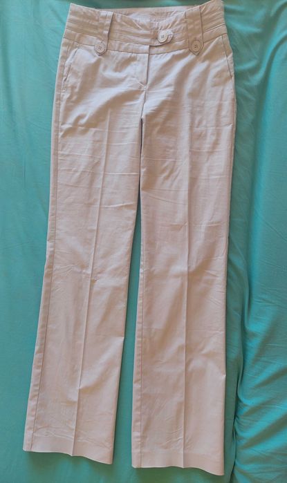 Costum damă compus din sacou mânecă scurtă şi pantaloni