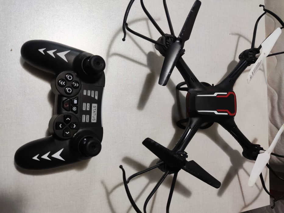 Дрон с камера 2 броя за ремонт