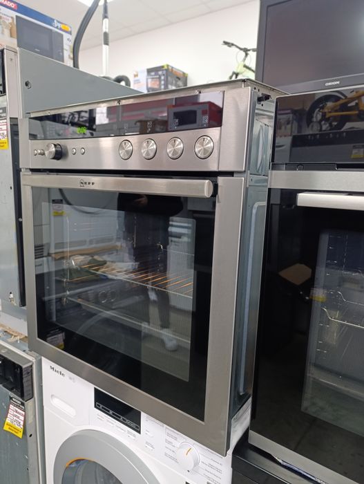 Фурна и плот за вграждане Neff