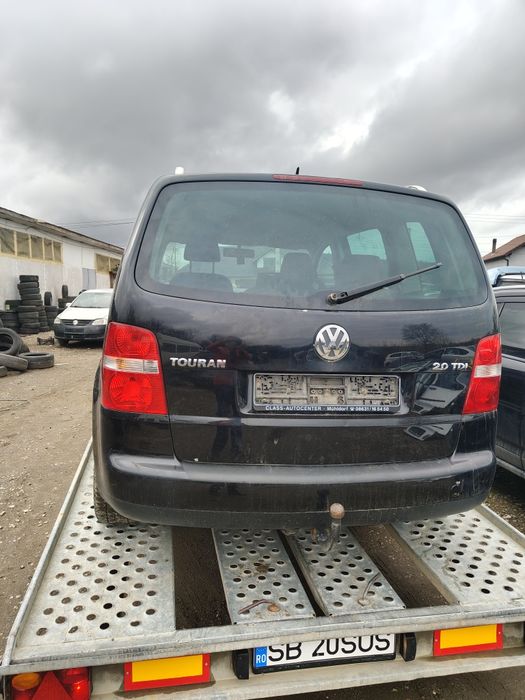 Piese motor cutie capota bara punte jug scaune faruri stopuri cârlig modul planșa trager radiatoare fuzeta modul caseta direcție  vw Touran 2.0tdi bmm