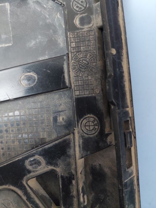 БМВ е34 заглушка на бампер