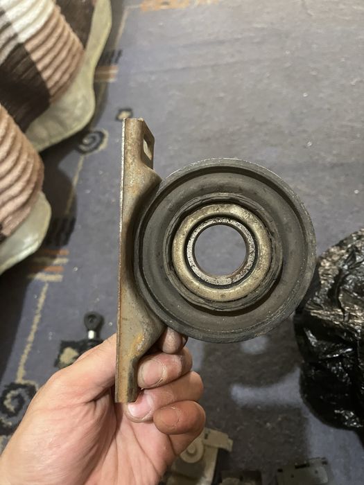 Запчасти на bmw e30