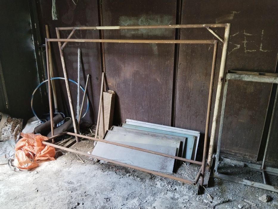 Металлический стеллаж