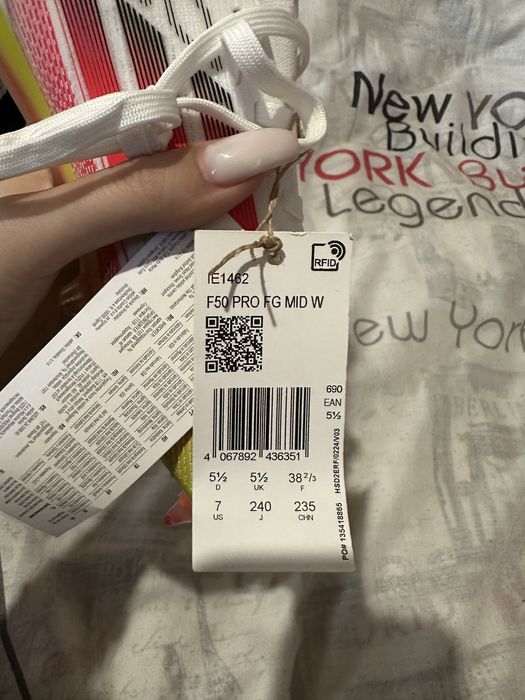 Бутонки F50 Pro.