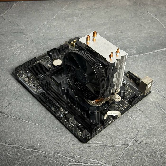 i5/11400f ozu 8g NVM 128g Video karta
