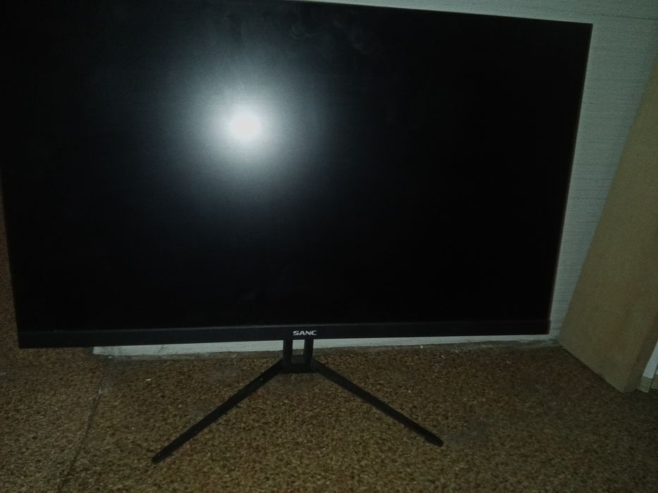 Монитор на запчасти