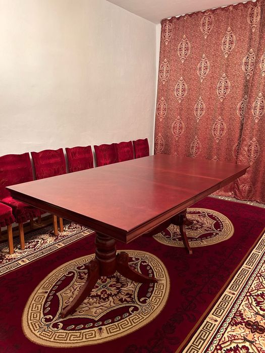 Стол для гостиной