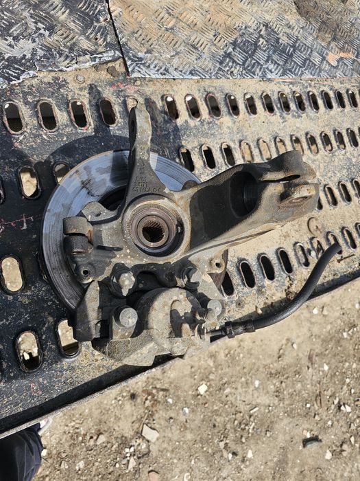 Fuzeta stanga fata completa  Ford Focus 3 1.6 TDCI