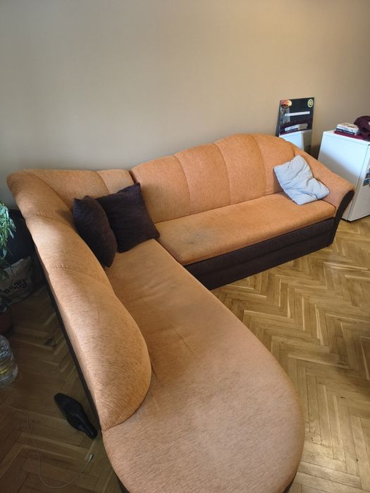 Диван + подарък масичка