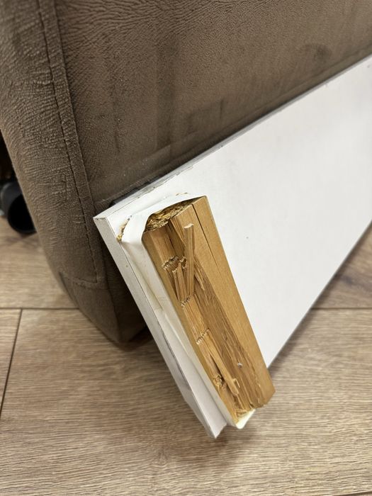 Диван б/у. Сломан но можно отремонтировать!