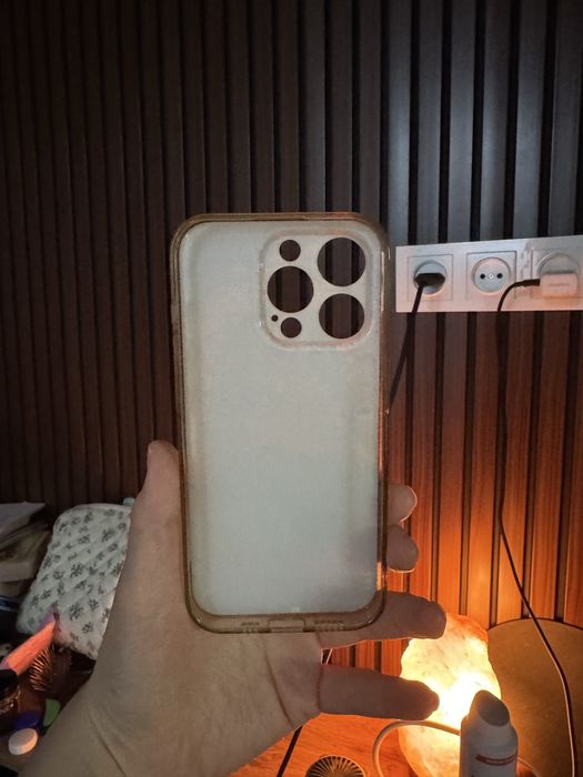 Чехлы на iPhone 15 pro